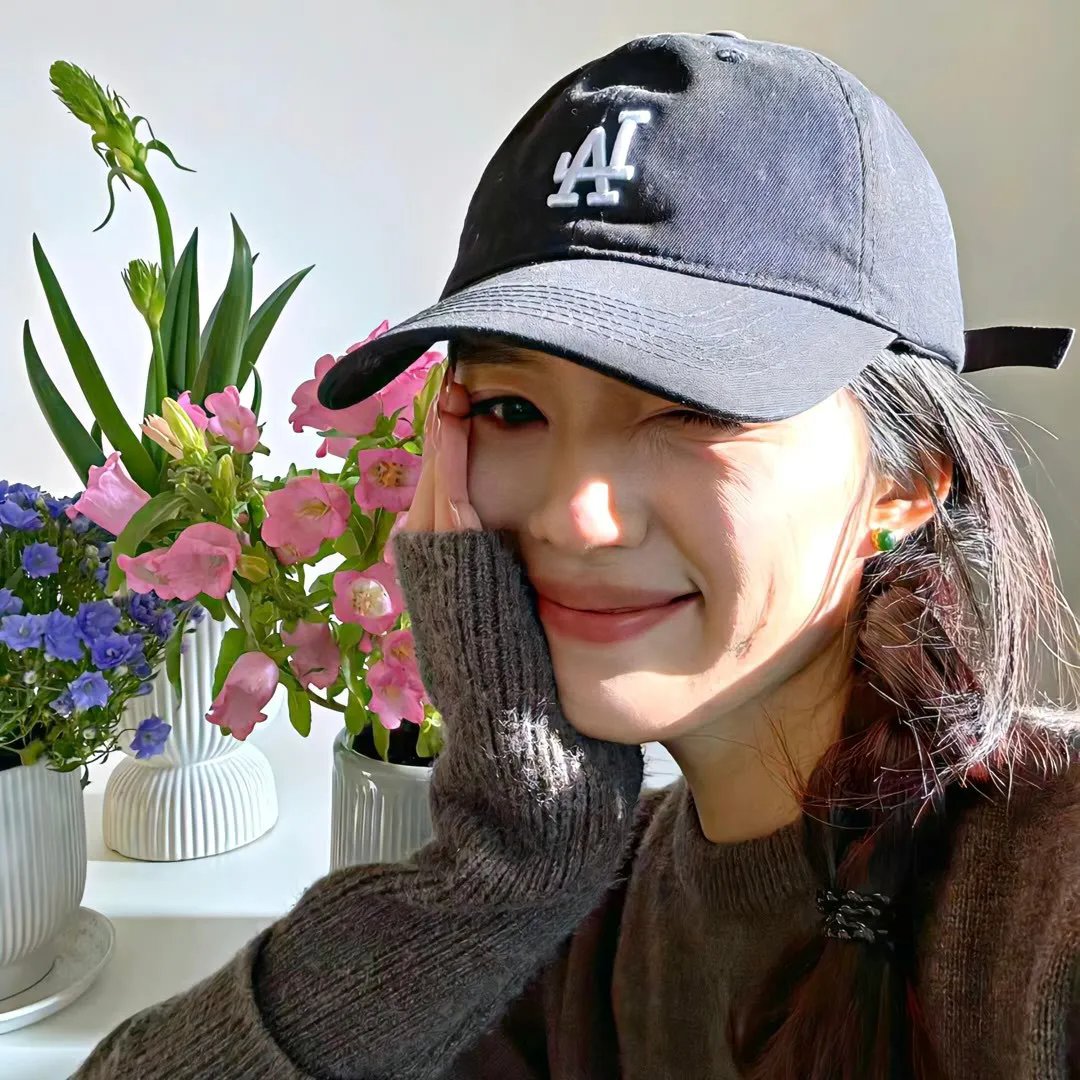 带剑女孩